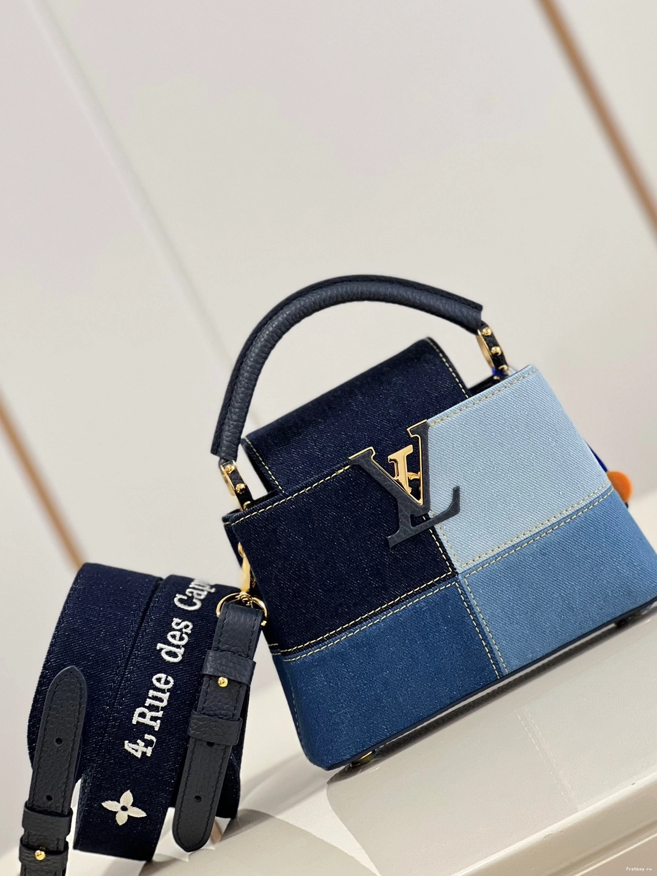 First bag ru LOUIS CAPUCINES VUITTON MINI 0713